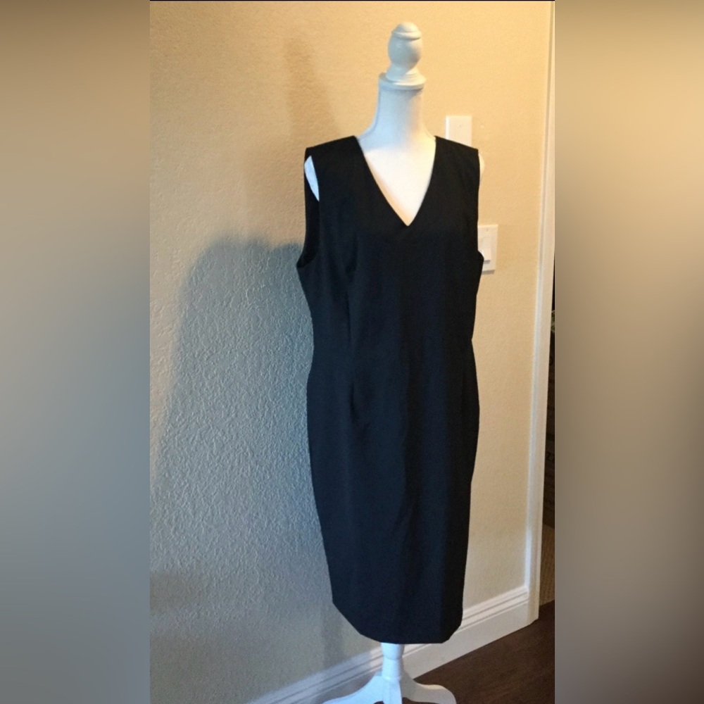 Ann Taylor Factory Black V-Neck Sheath Dress size 16 NWT